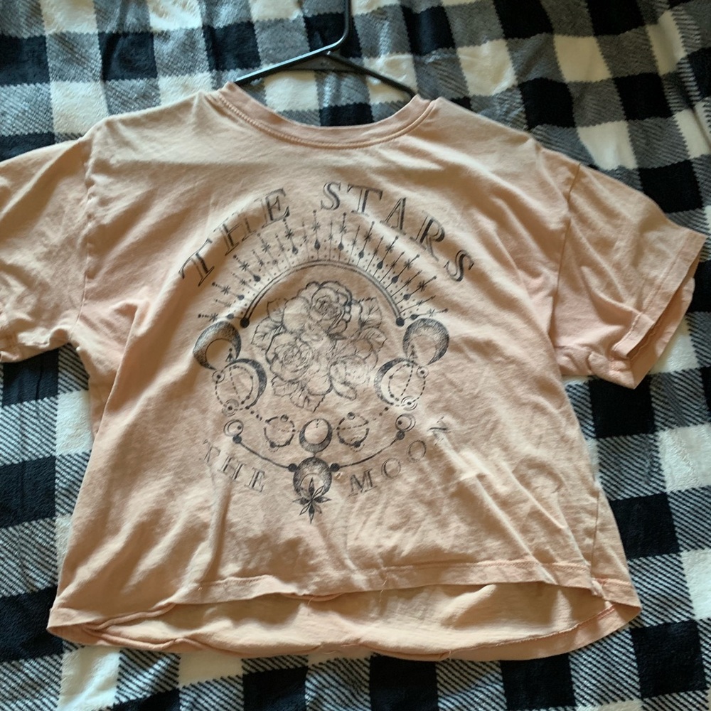 orange shirt
